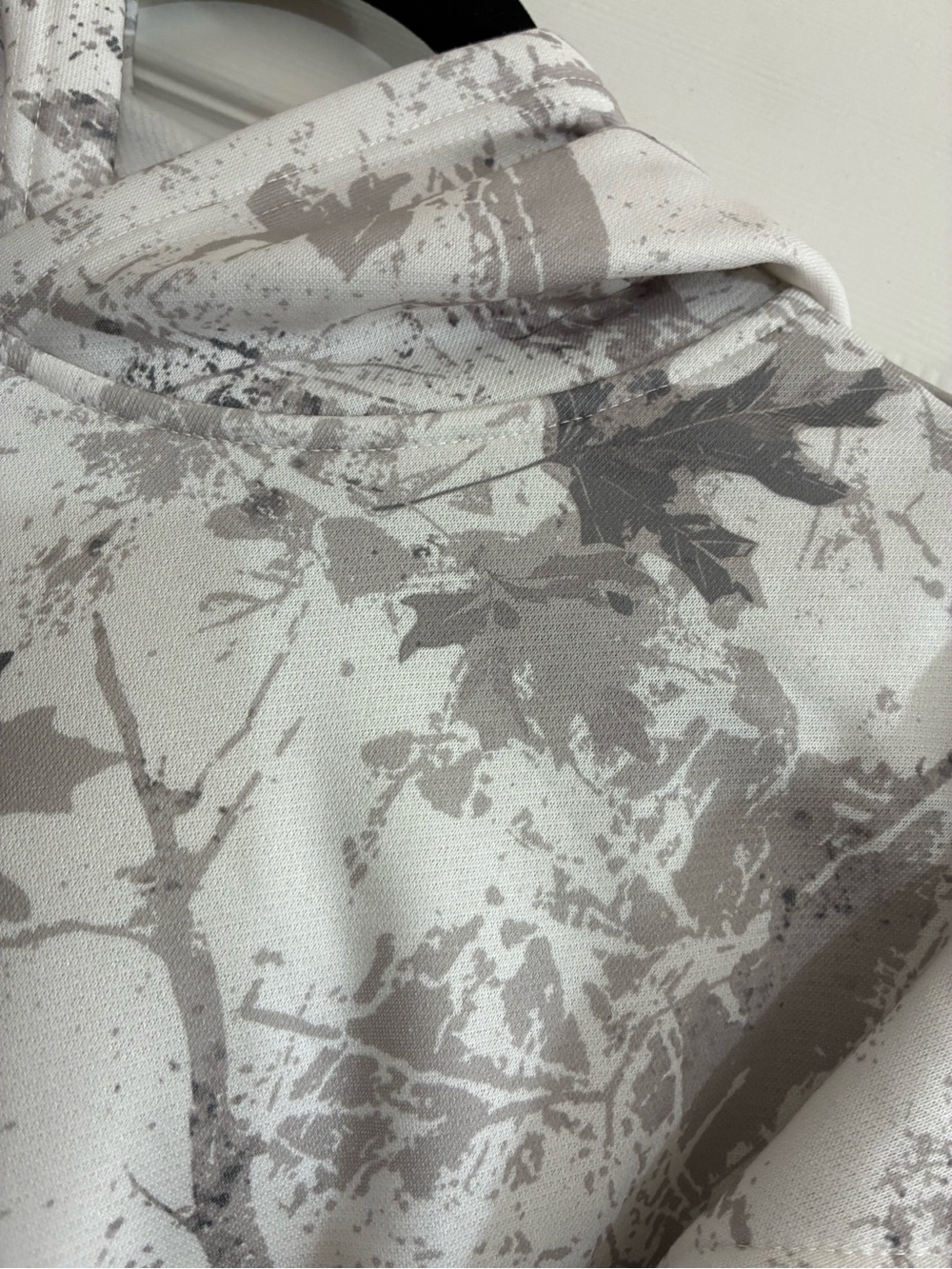 Woman’s Gray & White Camo Print Hoodie Leisure Set - Picture 2 of 2